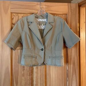 Plugg Olive Cropped Short-Sleeve Tailored Blazer
